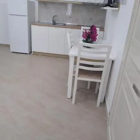 ホテル Lama Apartaments Ksamil *